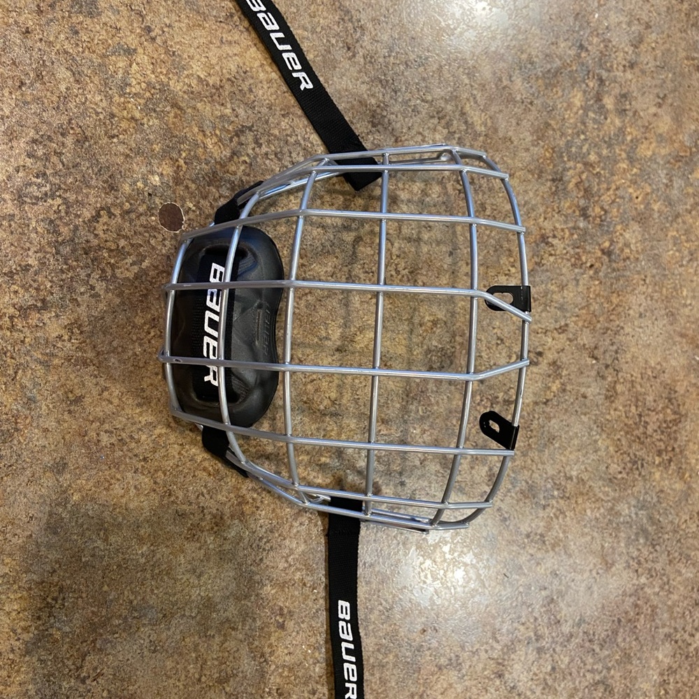 BAUER Hockey FM RE-ACT Youth Type B2 Facemask